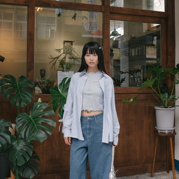 QUEENSHOP_F 女裝 長袖 格紋袖打褶蝴蝶結綁帶襯衫 兩色售 現+預 【01025868】