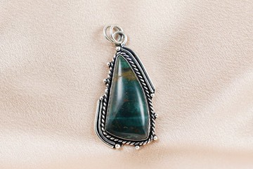 紅斑綠玉髓、血星石、血石、血玉髓墜子∣禮物 母親節 畢業