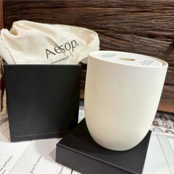 公司貨【Aesop 伊索】托勒密芳香蠟燭 芳香蠟燭 居家香氛 雪松 柏樹 岩蘭草香 300g