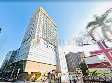 西區台中教育大學中樓層邊間15坪電梯大套房｜台中市西區民生路