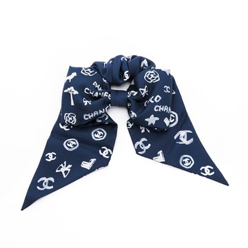 CHANEL香奈兒 CoCo經典元素蝴蝶結暈染髮圈/髮帶 (白底藍圖)