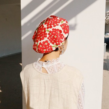 南瓜貝蕾帽 / 紅色繡球花