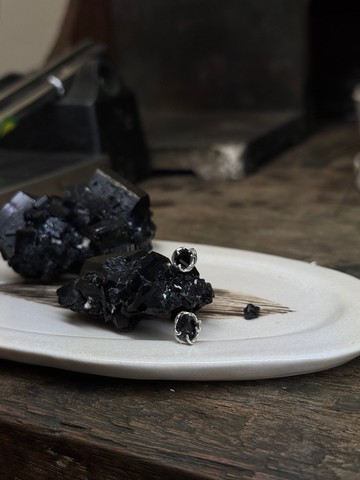 純銀耳環 / 納米比亞黑碧璽原礦/深沙