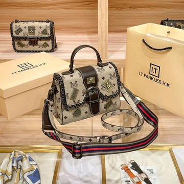 香港品牌包包2025新款潮流時尚女士手提包通勤百搭斜挎單肩小方包