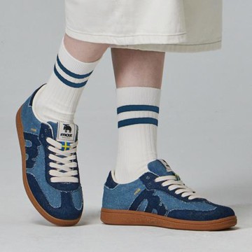 moz 瑞典駝鹿 德訓鞋 (附鞋帶扣) 牛仔藍 經典復古