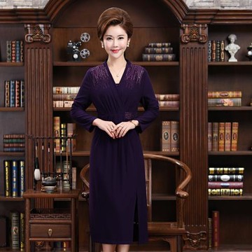 高貴秋裝新款高端中老年女裝大碼顯瘦連衣裙媽媽鑲鉆禮服連衣裙