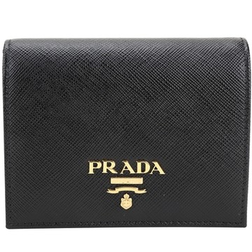 PRADA 普拉達 Saffiano 金字浮刻對折釦式短夾(黑色)