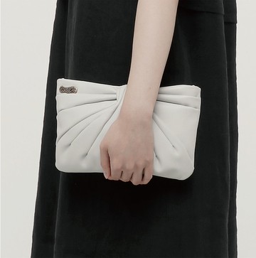 Te de 扭結肩背包-白色(數量有限 售完為止)