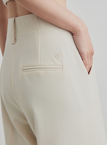 細節直筒擁抱刺繡西裝寬褲