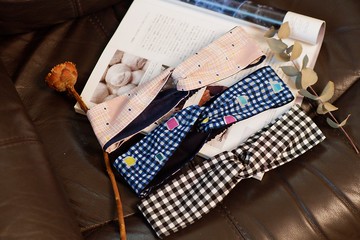 幼交叉髮帶の簡約格仔