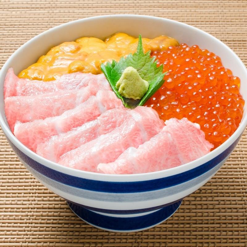 築地の海鮮丼セット（極み・約２杯分）本マグロ大トロ特盛り２００g＆無添加生うに＆北海道産イクラ 単品おせち 海鮮おせち