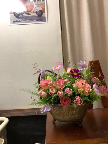 鮮花花禮 沐浴在花園 鐵器花禮 客製花禮