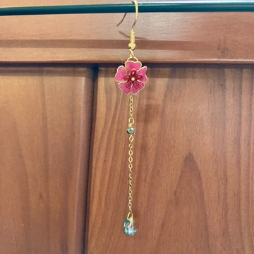 【手作飾品系列】透明樹脂 鮮紅小花長鏈垂墜耳環 夾式耳環