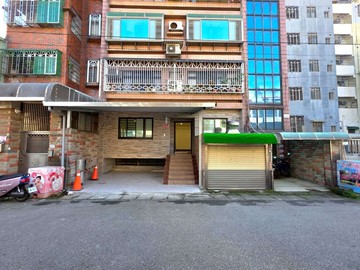 近中原大學/體育園區/新整理電梯一樓4房+庭院停車｜桃園市中壢區國泰街