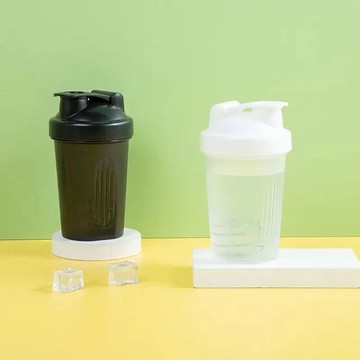 運動水壺 搖搖杯食品級運動水杯蛋白粉奶昔豆漿杯家用便攜式攪拌水杯