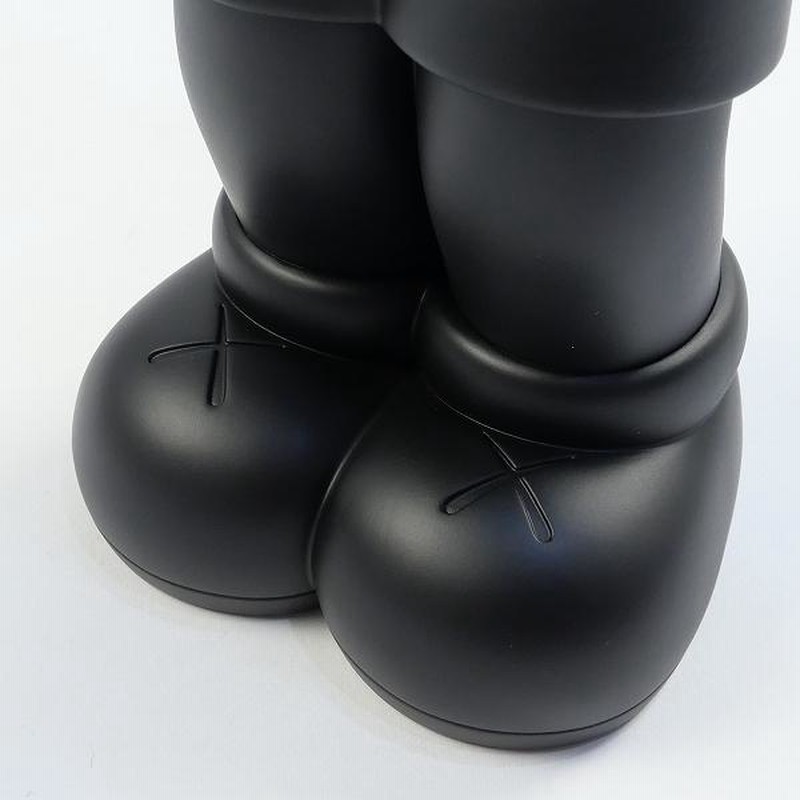 カウズ KAWS HOLIDAY UNITED KINGDOM Figure フィギュア 黒 Size カウズ KAWS HOLIDAY UNITED KINGDOM Figure フィギュア 黒 Size
