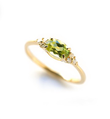 橄欖石 & 鑽石 K18 戒指 橢圓切割 ~Ello Ulmia~ 八月誕生石