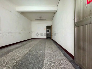 四維國小忠孝夜市市政府旁便宜透天｜高雄市苓雅區忠孝二路