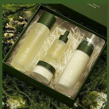 積雪草護膚品套裝 積雪草化妝水 積雪草乳液 積雪草修護霜 積雪草精華 水乳套裝 去黃提亮水乳 保濕護膚套裝 保養品禮盒