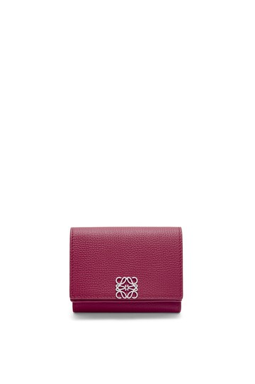 ★正品代購★ LOEWE Anagram trifold wallet in pebble grain calfskin 預購｜冬季限時活動★美國精品保健