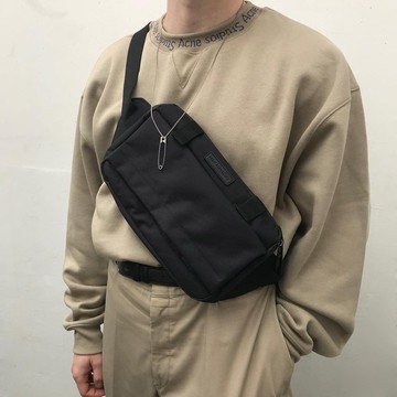 Luca Stealth系列斜背包 (黑色)