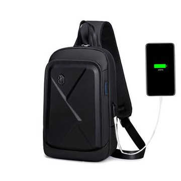 PUSH!戶外休閒用品 多功能USB胸包 12寸男硬殼斜背包 壓膜大容量挎包 機車包 胸前包 U81