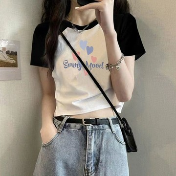 HK臺灣出貨🔥高質量辣妹白色短袖 百搭上衣 多款式可選 正肩T恤女 短款上衣 印花短袖 夏季新款 修身撞色上衣ins潮