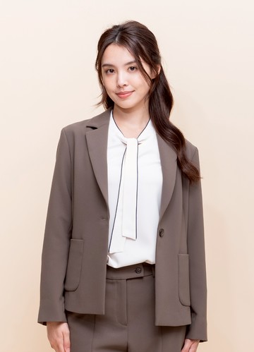 質簡俐落修身單釦西裝外套
