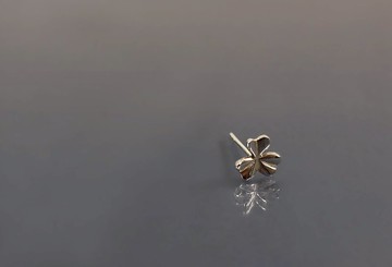 鏡射系列-三片幸運草設計925耳釘(單支/一對)