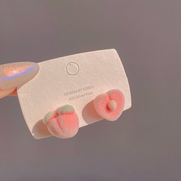 不對稱秋冬款毛絨桃子耳釘女年新款潮個性獨特時尚耳環耳飾