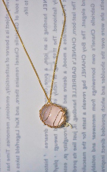 純手工14K金線製作豬豬粉晶吊墜