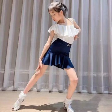 拉丁舞服女童夏季露背新款分體裙子白色套裝冰絲荷葉邊演出服跳舞[萌寶童裝]可開發票