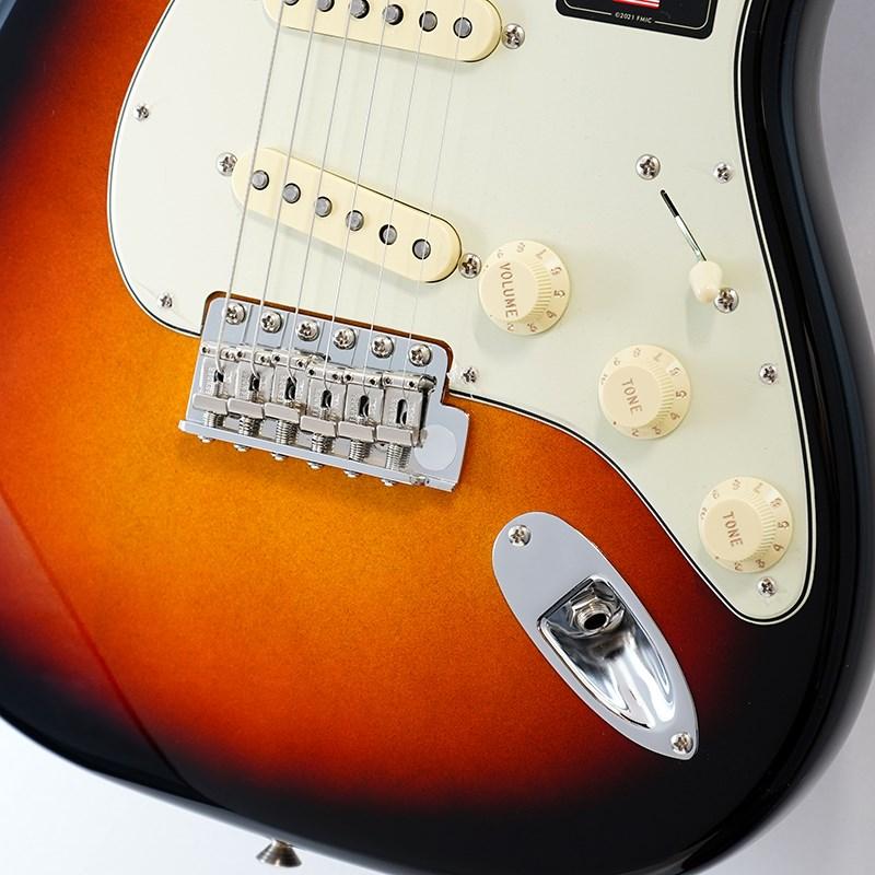 Fender USA American Vintage II 1961 Stratocaster (3-Color Sunburst Rosewood)