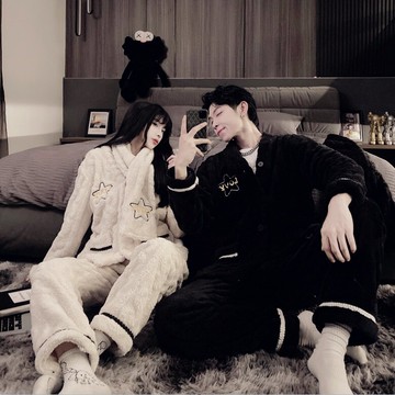 法蘭絨情侶睡衣女加厚加絨圍脖保暖男開衫寬松簡約秋冬家居服套裝