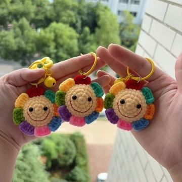 毛線太陽鉤織掛件 高顏值鑰匙扣 手工編織掛鏈 鑰匙圈 彩色笑臉向日葵小掛件設計感吊飾  精緻包包裝飾品 鑰匙鏈
