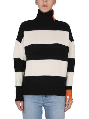 right for rugby shirt