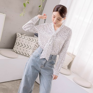 【買2送1】HS 質感點點領巾上衣 白色