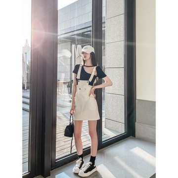 吊帶裙女夏寬松白色牛仔裙連衣裙設計感個性潮洋氣減齡牛仔背帶裙