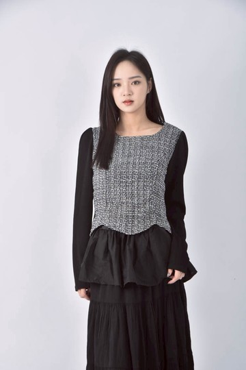 (S) 棉質設計感黑色長袖上衣