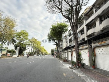 A★近中正預校公園第一排25米臨路車墅｜高雄市鳳山區誠義路