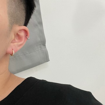 小閃鑽 迷你 男生耳環 亮鑽 耳圈 鋯石 排鑽 耳環 男 現貨 實拍 耳飾 耳圈 女生耳環 耳扣 耳釘 飾品 SE098
