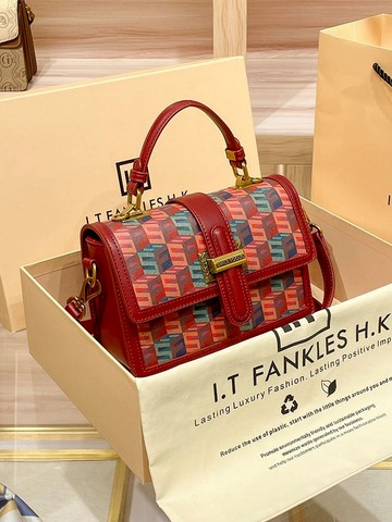 【免運/可開票】香港女包新款生日禮物女生紅色婚禮包真皮單肩斜跨包