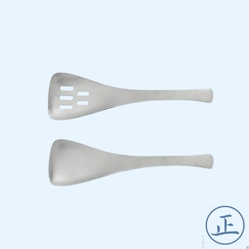 日本燕三条和膳不銹鋼搥目日式分菜匙【大正餐具批發】日式湯匙 日式分菜匙 分菜匙 分菜杓 漏勺 漏杓 漏匙 日式漏勺 菜杓