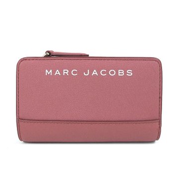 MARC JACOBS 品牌LOGO十字紋防刮皮革拉鍊中夾(豆沙粉)