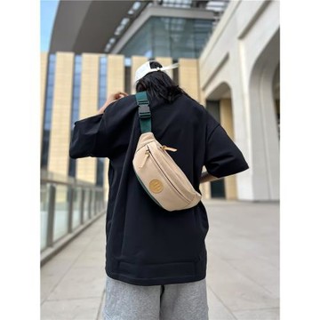 斜挎包男輕便通勤小挎包日系工裝單肩包簡約純色運動腰包休閑胸包