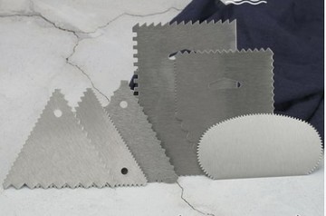 ★快速出貨★附發票~不鏽鋼奶油刮板 奶油刮刀蛋糕刮板矩形蛋糕刮刀鋸齒刮板 鋸齒刮板幼齒刮板鋸齒三角刮刀烘焙用具