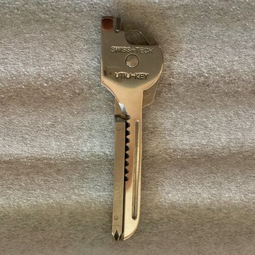 [沐沐屋］SWISS+TECH 瑞士刀萬用鑰匙 多功能萬用工具鑰匙圈