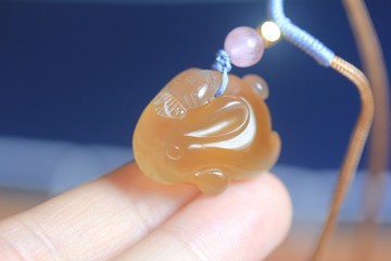 【飛天玉兔】胡蘿卜掛件/吊墜/生肖/兔子項鏈/寓意交好運/交財運