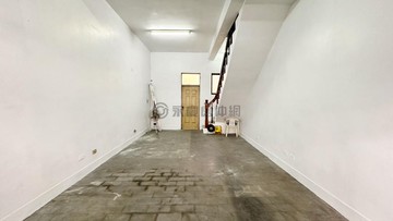 R4A草衙捷運站|正四樓|方便停車騎樓透天｜高雄市小港區崇敬街