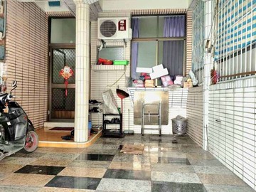 高雄市燕巢區優質透天4+1房3衛2廳｜高雄市燕巢區中民路